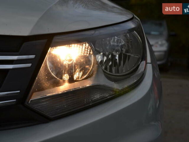 Серый Фольксваген Тигуан, объемом двигателя 1.98 л и пробегом 165 тыс. км за 10500 $, фото 30 на Automoto.ua