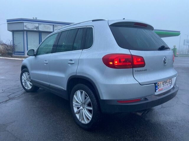Серый Фольксваген Тигуан, объемом двигателя 2 л и пробегом 176 тыс. км за 10999 $, фото 7 на Automoto.ua