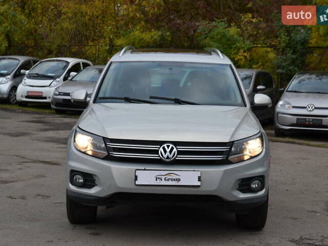 Серый Фольксваген Тигуан, объемом двигателя 1.98 л и пробегом 165 тыс. км за 10500 $, фото 2 на Automoto.ua