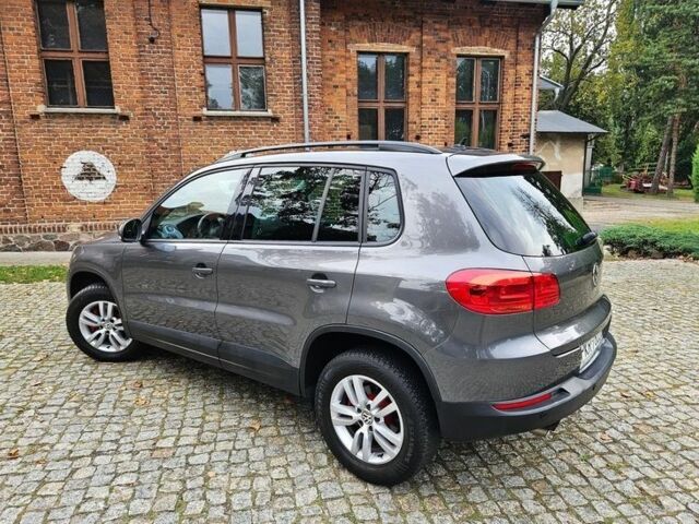 Серый Фольксваген Тигуан, объемом двигателя 1.4 л и пробегом 100 тыс. км за 8000 $, фото 7 на Automoto.ua