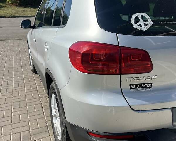 Сірий Фольксваген Тігуан, об'ємом двигуна 2 л та пробігом 160 тис. км за 9999 $, фото 8 на Automoto.ua