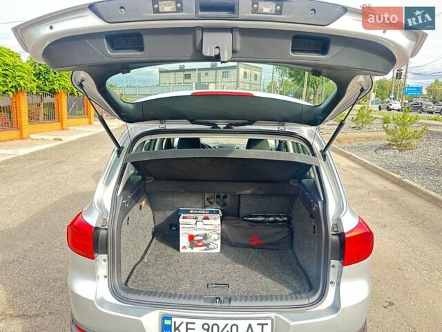 Сірий Фольксваген Тігуан, об'ємом двигуна 1.98 л та пробігом 132 тис. км за 11500 $, фото 17 на Automoto.ua