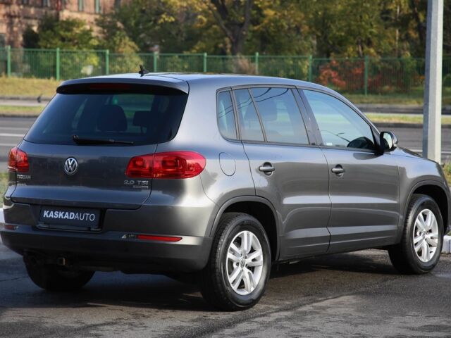 Сірий Фольксваген Тігуан, об'ємом двигуна 2 л та пробігом 129 тис. км за 11600 $, фото 5 на Automoto.ua