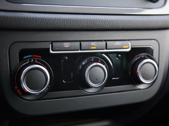 Сірий Фольксваген Тігуан, об'ємом двигуна 2 л та пробігом 129 тис. км за 11600 $, фото 17 на Automoto.ua