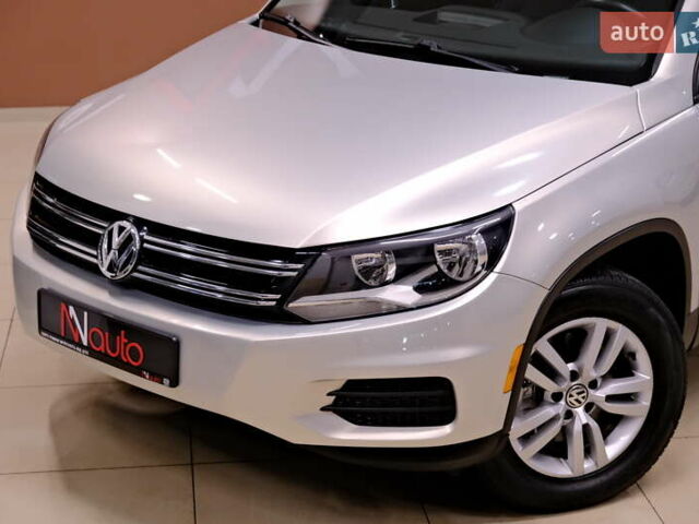 Сірий Фольксваген Тігуан, об'ємом двигуна 2 л та пробігом 170 тис. км за 9900 $, фото 11 на Automoto.ua