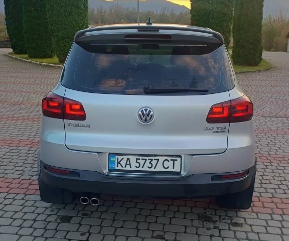 Серый Фольксваген Тигуан, объемом двигателя 2 л и пробегом 193 тыс. км за 10500 $, фото 6 на Automoto.ua