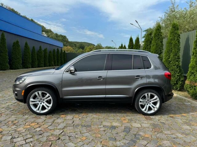 Серый Фольксваген Тигуан, объемом двигателя 2 л и пробегом 290 тыс. км за 9200 $, фото 7 на Automoto.ua