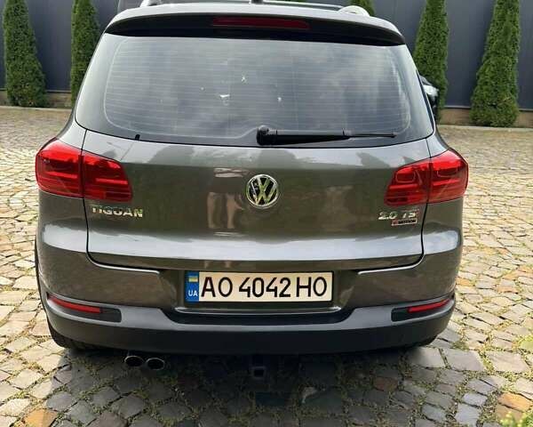 Серый Фольксваген Тигуан, объемом двигателя 1.98 л и пробегом 290 тыс. км за 9200 $, фото 7 на Automoto.ua