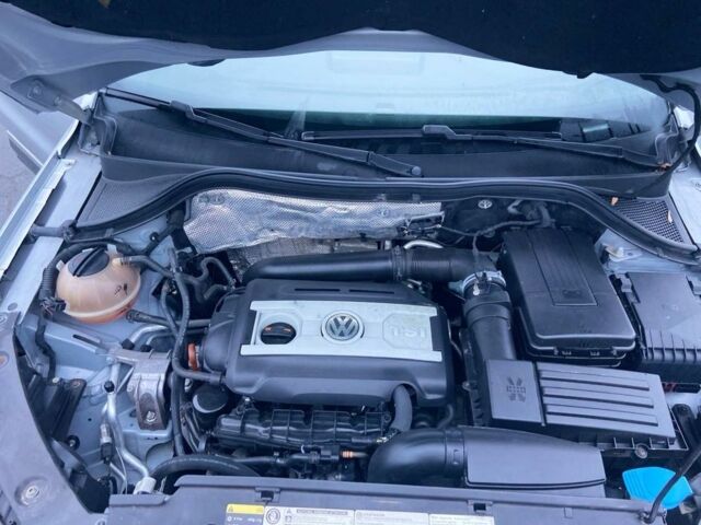 Серый Фольксваген Тигуан, объемом двигателя 2 л и пробегом 176 тыс. км за 10999 $, фото 23 на Automoto.ua