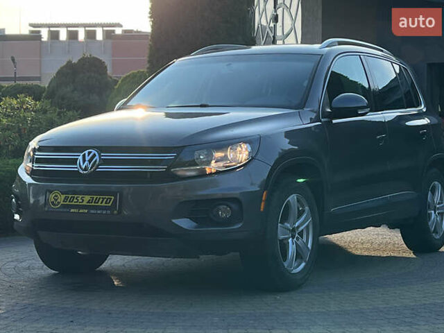 Серый Фольксваген Тигуан, объемом двигателя 2 л и пробегом 195 тыс. км за 10800 $, фото 2 на Automoto.ua