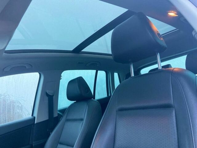 Серый Фольксваген Тигуан, объемом двигателя 2 л и пробегом 176 тыс. км за 10999 $, фото 15 на Automoto.ua