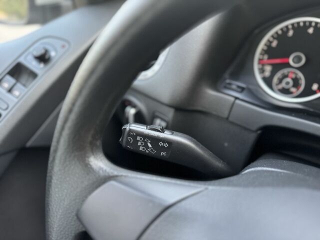 Серый Фольксваген Тигуан, объемом двигателя 2 л и пробегом 170 тыс. км за 9990 $, фото 15 на Automoto.ua