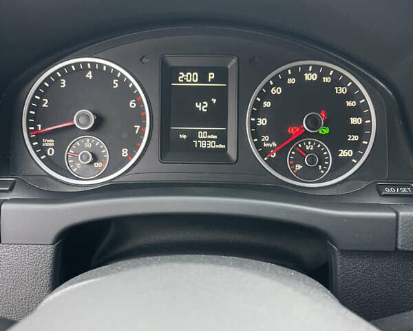 Сірий Фольксваген Тігуан, об'ємом двигуна 2 л та пробігом 120 тис. км за 12500 $, фото 16 на Automoto.ua