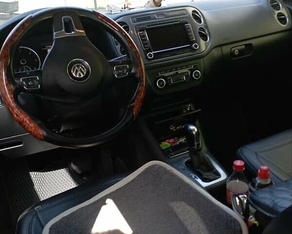 Серый Фольксваген Тигуан, объемом двигателя 2 л и пробегом 442 тыс. км за 11999 $, фото 25 на Automoto.ua