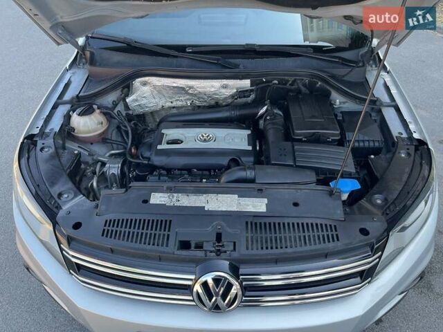 Серый Фольксваген Тигуан, объемом двигателя 1.98 л и пробегом 190 тыс. км за 12700 $, фото 5 на Automoto.ua