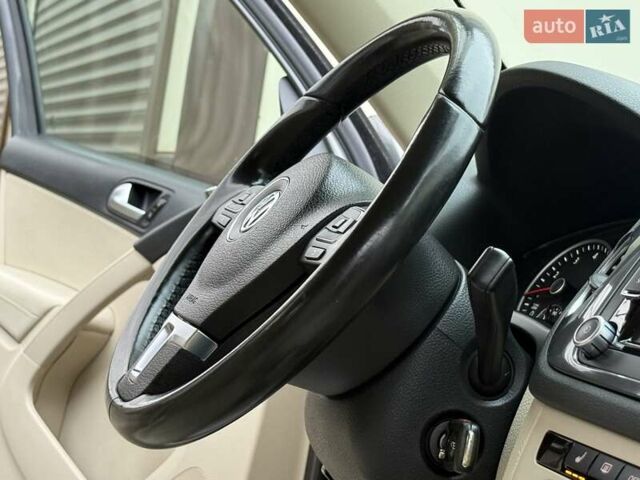 Серый Фольксваген Тигуан, объемом двигателя 1.98 л и пробегом 227 тыс. км за 10950 $, фото 48 на Automoto.ua