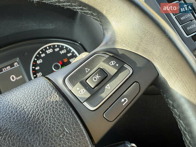 Серый Фольксваген Тигуан, объемом двигателя 2 л и пробегом 205 тыс. км за 15500 $, фото 54 на Automoto.ua