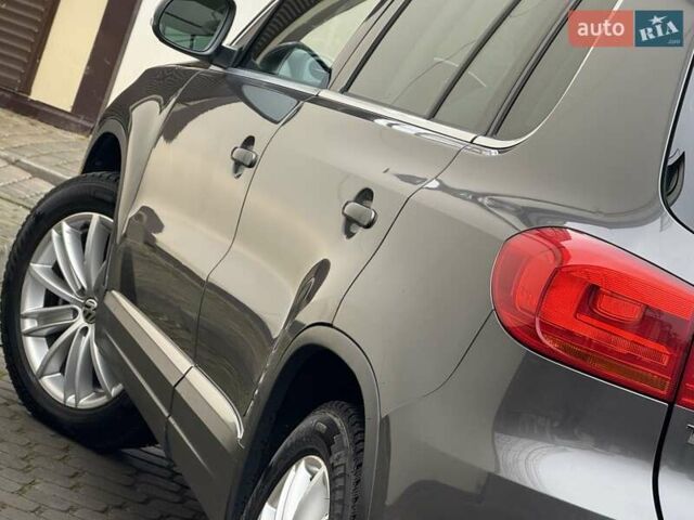 Серый Фольксваген Тигуан, объемом двигателя 1.98 л и пробегом 227 тыс. км за 10950 $, фото 21 на Automoto.ua