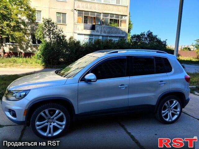 Серый Фольксваген Тигуан, объемом двигателя 2 л и пробегом 92 тыс. км за 11200 $, фото 2 на Automoto.ua