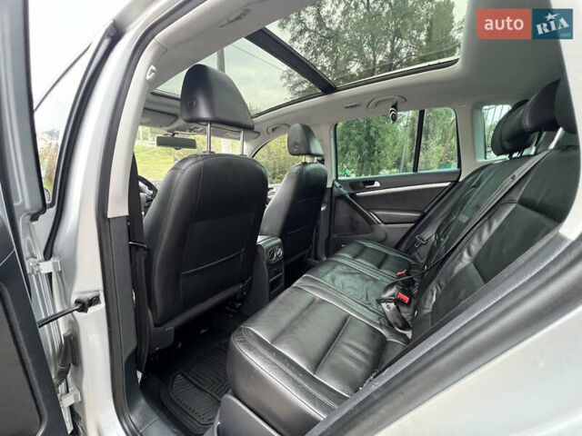 Серый Фольксваген Тигуан, объемом двигателя 2 л и пробегом 216 тыс. км за 10999 $, фото 23 на Automoto.ua