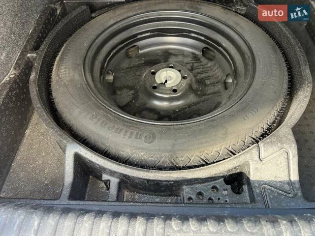 Сірий Фольксваген Тігуан, об'ємом двигуна 2 л та пробігом 160 тис. км за 9999 $, фото 18 на Automoto.ua