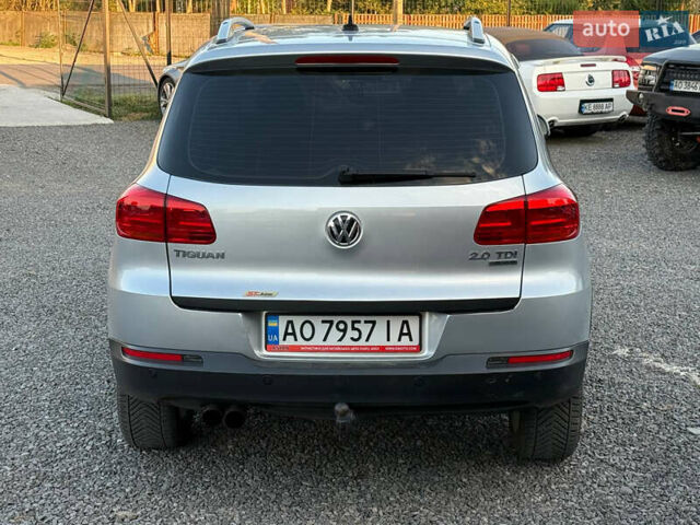 Серый Фольксваген Тигуан, объемом двигателя 1.97 л и пробегом 370 тыс. км за 11400 $, фото 4 на Automoto.ua