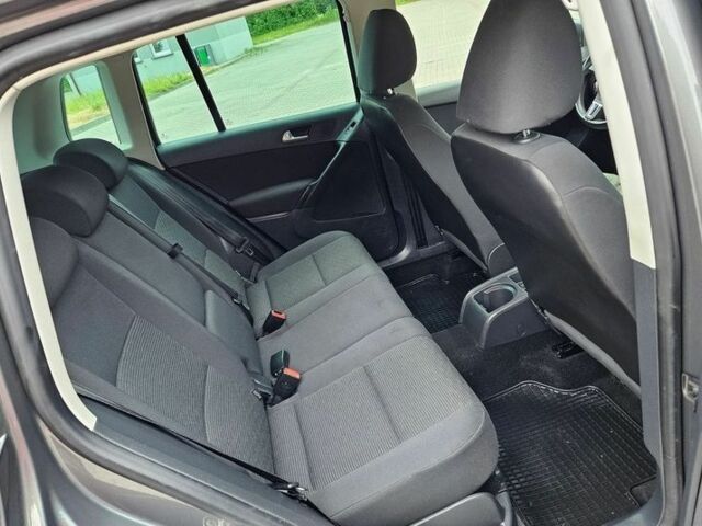 Серый Фольксваген Тигуан, объемом двигателя 1.4 л и пробегом 100 тыс. км за 8000 $, фото 19 на Automoto.ua