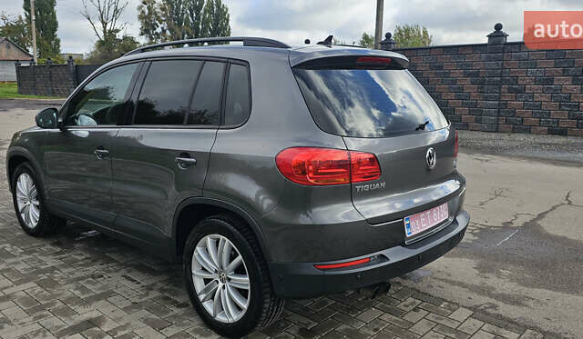 Серый Фольксваген Тигуан, объемом двигателя 2 л и пробегом 260 тыс. км за 13450 $, фото 14 на Automoto.ua