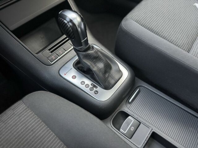 Серый Фольксваген Тигуан, объемом двигателя 2 л и пробегом 170 тыс. км за 9990 $, фото 17 на Automoto.ua