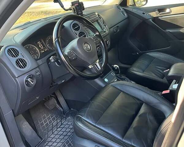 Серый Фольксваген Тигуан, объемом двигателя 1.98 л и пробегом 190 тыс. км за 12700 $, фото 9 на Automoto.ua