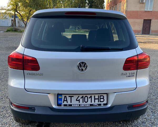 Серый Фольксваген Тигуан, объемом двигателя 1.98 л и пробегом 240 тыс. км за 8999 $, фото 3 на Automoto.ua