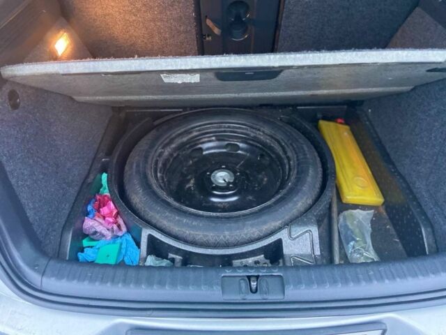 Серый Фольксваген Тигуан, объемом двигателя 2 л и пробегом 176 тыс. км за 10999 $, фото 21 на Automoto.ua