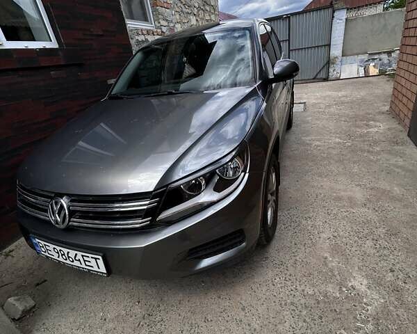 Сірий Фольксваген Тігуан, об'ємом двигуна 1.98 л та пробігом 170 тис. км за 13000 $, фото 1 на Automoto.ua