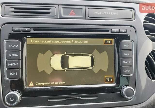 Серый Фольксваген Тигуан, объемом двигателя 1.98 л и пробегом 139 тыс. км за 14400 $, фото 16 на Automoto.ua