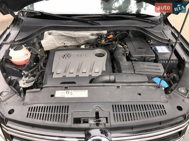 Серый Фольксваген Тигуан, объемом двигателя 2 л и пробегом 212 тыс. км за 14800 $, фото 15 на Automoto.ua