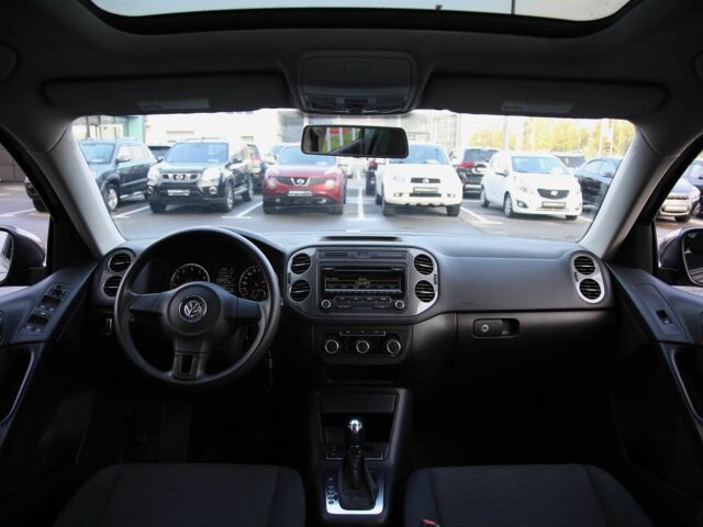 Сірий Фольксваген Тігуан, об'ємом двигуна 2 л та пробігом 129 тис. км за 11600 $, фото 12 на Automoto.ua