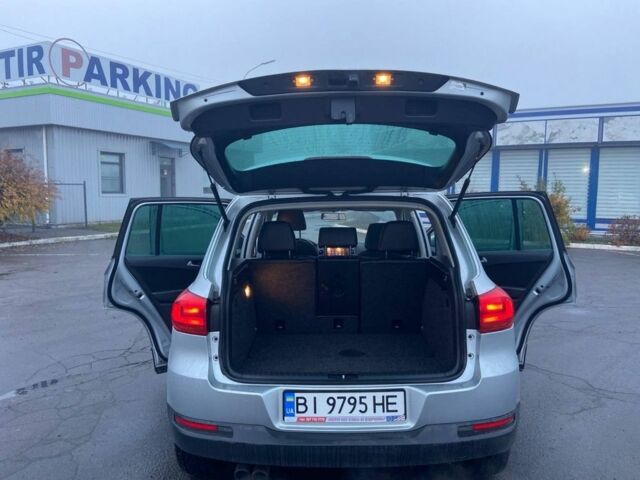 Серый Фольксваген Тигуан, объемом двигателя 2 л и пробегом 176 тыс. км за 10999 $, фото 22 на Automoto.ua