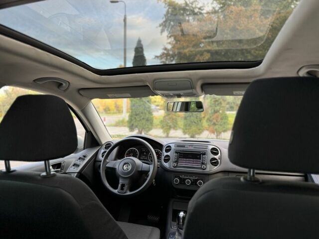 Серый Фольксваген Тигуан, объемом двигателя 2 л и пробегом 170 тыс. км за 9990 $, фото 12 на Automoto.ua