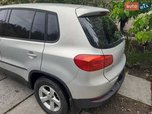 Сірий Фольксваген Тігуан, об'ємом двигуна 1.98 л та пробігом 175 тис. км за 15500 $, фото 1 на Automoto.ua