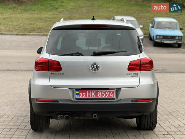 Серый Фольксваген Тигуан, объемом двигателя 2 л и пробегом 216 тыс. км за 10999 $, фото 9 на Automoto.ua