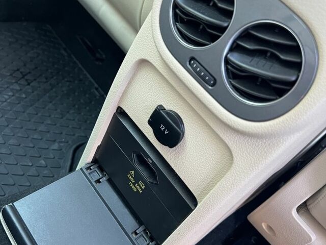 Сірий Фольксваген Тігуан, об'ємом двигуна 2 л та пробігом 245 тис. км за 17666 $, фото 5 на Automoto.ua