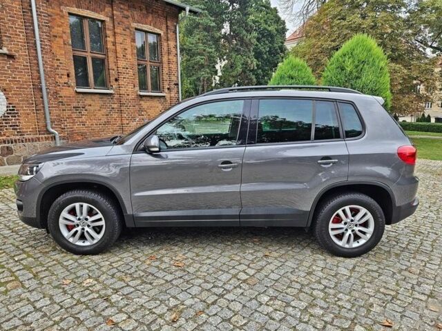 Серый Фольксваген Тигуан, объемом двигателя 1.4 л и пробегом 100 тыс. км за 8000 $, фото 20 на Automoto.ua