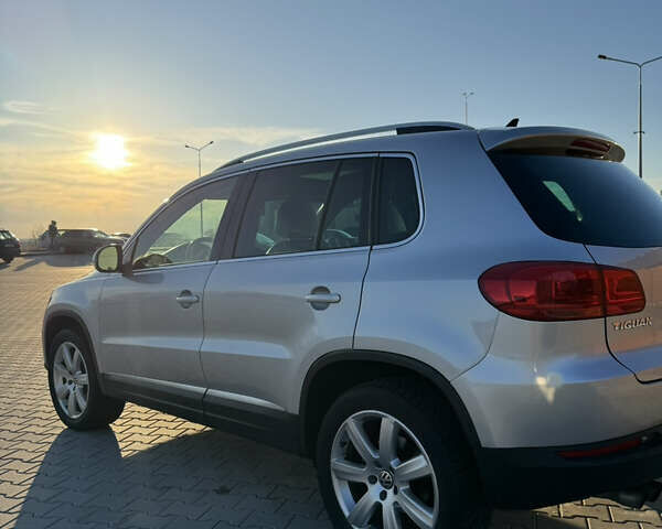Серый Фольксваген Тигуан, объемом двигателя 2 л и пробегом 125 тыс. км за 14800 $, фото 17 на Automoto.ua