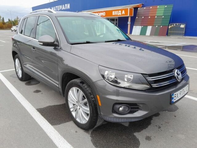 Сірий Фольксваген Тігуан, об'ємом двигуна 2 л та пробігом 204 тис. км за 11500 $, фото 2 на Automoto.ua
