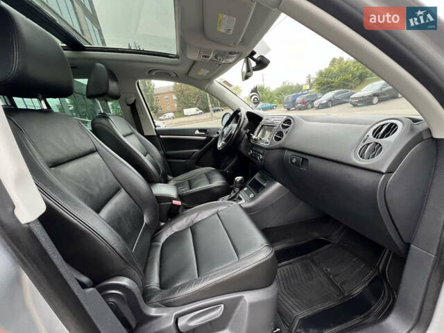 Серый Фольксваген Тигуан, объемом двигателя 2 л и пробегом 216 тыс. км за 10999 $, фото 27 на Automoto.ua