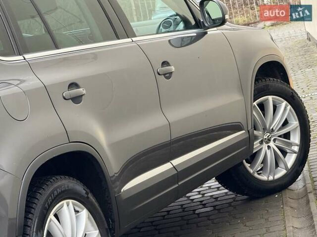 Серый Фольксваген Тигуан, объемом двигателя 1.98 л и пробегом 227 тыс. км за 10950 $, фото 25 на Automoto.ua