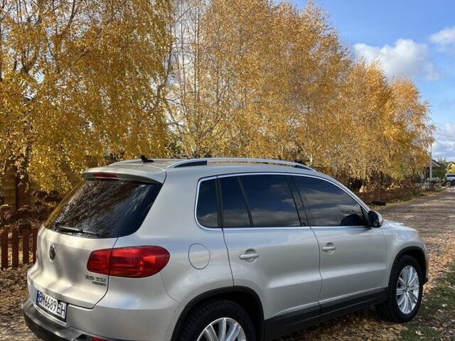 Серый Фольксваген Тигуан, объемом двигателя 2 л и пробегом 220 тыс. км за 10300 $, фото 5 на Automoto.ua