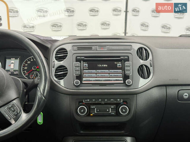 Серый Фольксваген Тигуан, объемом двигателя 2 л и пробегом 190 тыс. км за 13900 $, фото 12 на Automoto.ua