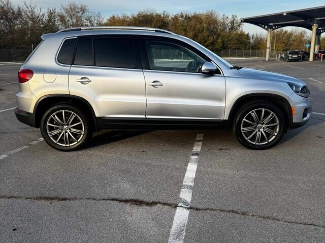 Серый Фольксваген Тигуан, объемом двигателя 0 л и пробегом 160 тыс. км за 10999 $, фото 2 на Automoto.ua