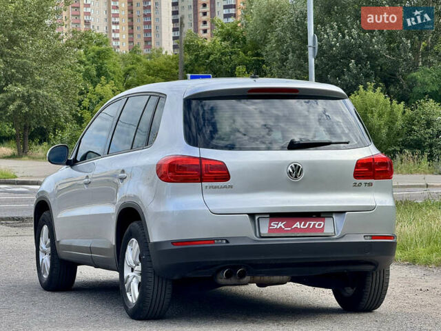 Серый Фольксваген Тигуан, объемом двигателя 1.98 л и пробегом 203 тыс. км за 10600 $, фото 12 на Automoto.ua
